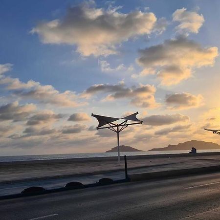 マサトランDepartamento Cerca Del Malecon Y Zona Doradaアパートメント エクステリア 写真